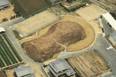 上空から写した黒田大塚古墳の写真