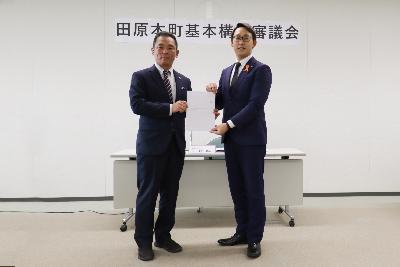 2月27日	（金曜日）	第1回基本構想審議会