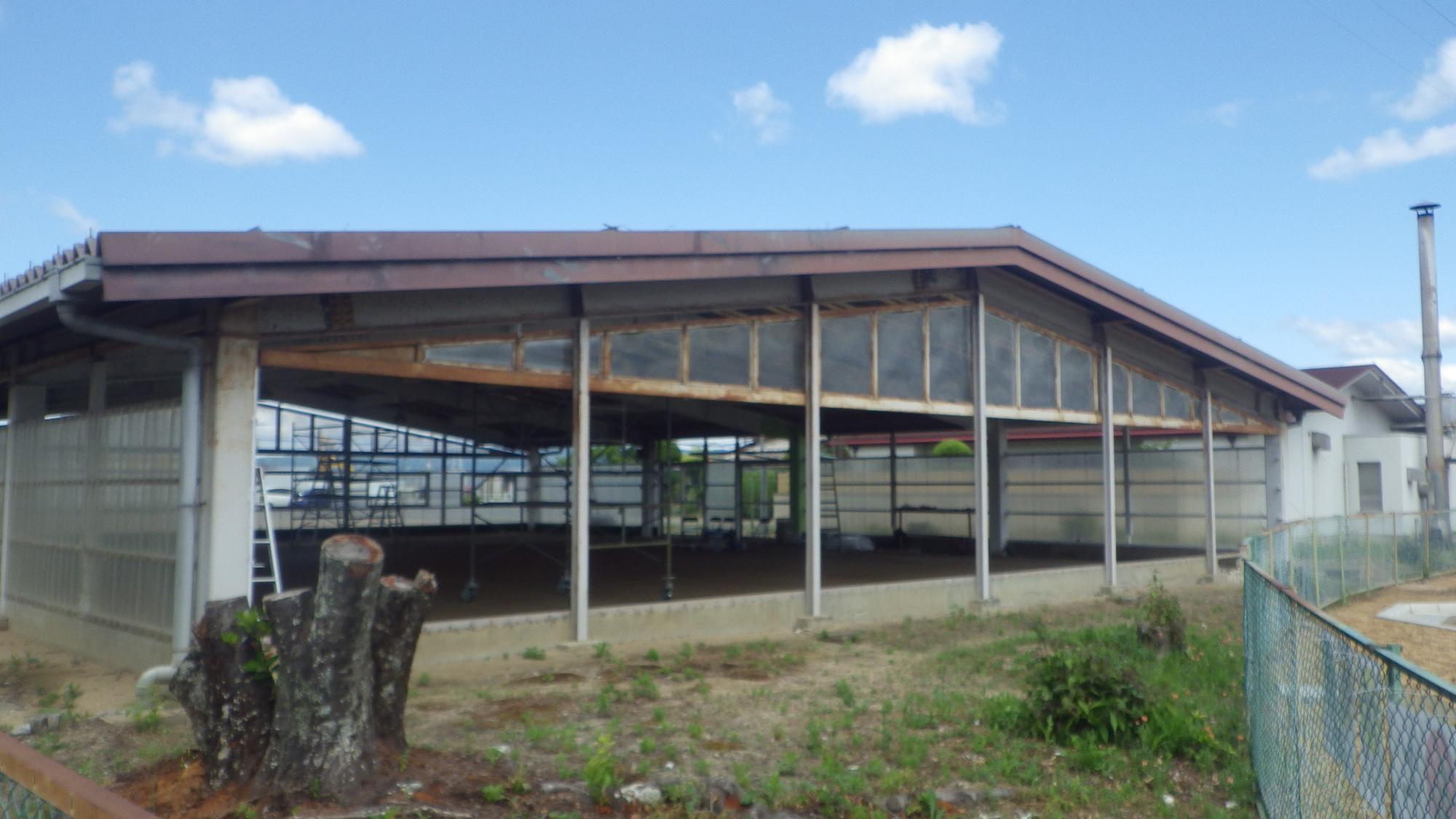 屋根付き広場 整備前